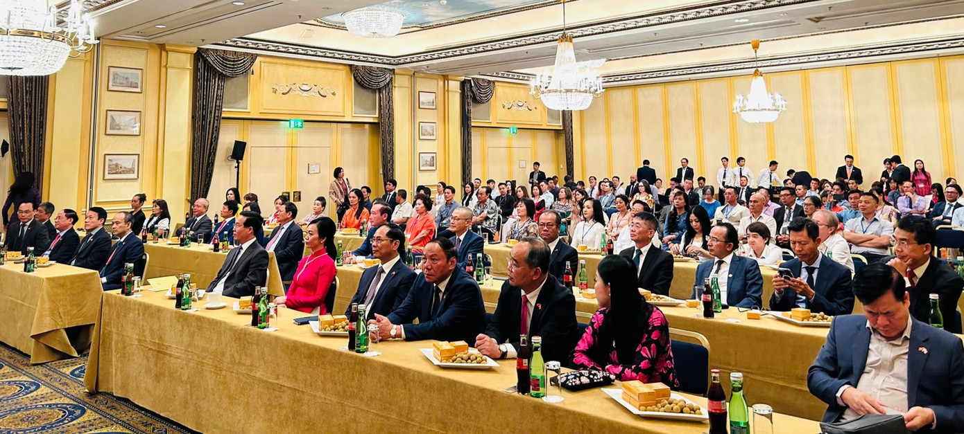 Quang cảnh cuộc gặp mặt (Ảnh: Lê Xuân Sơn) Quang cảnh cuộc gặp mặt (Ảnh: Lê Xuân Sơn)