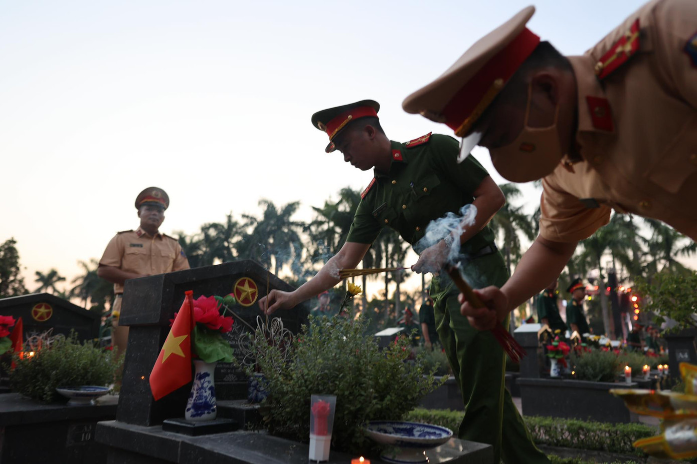 Trách nhiệm lớn lao và nghĩa nặng tình sâu ảnh 24