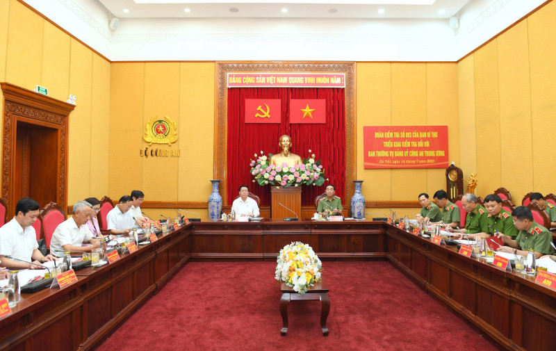 Quang cảnh hội nghị. (Nguồn: Báo Công an Nhân dân) Quang cảnh hội nghị. (Nguồn: Báo Công an Nhân dân)