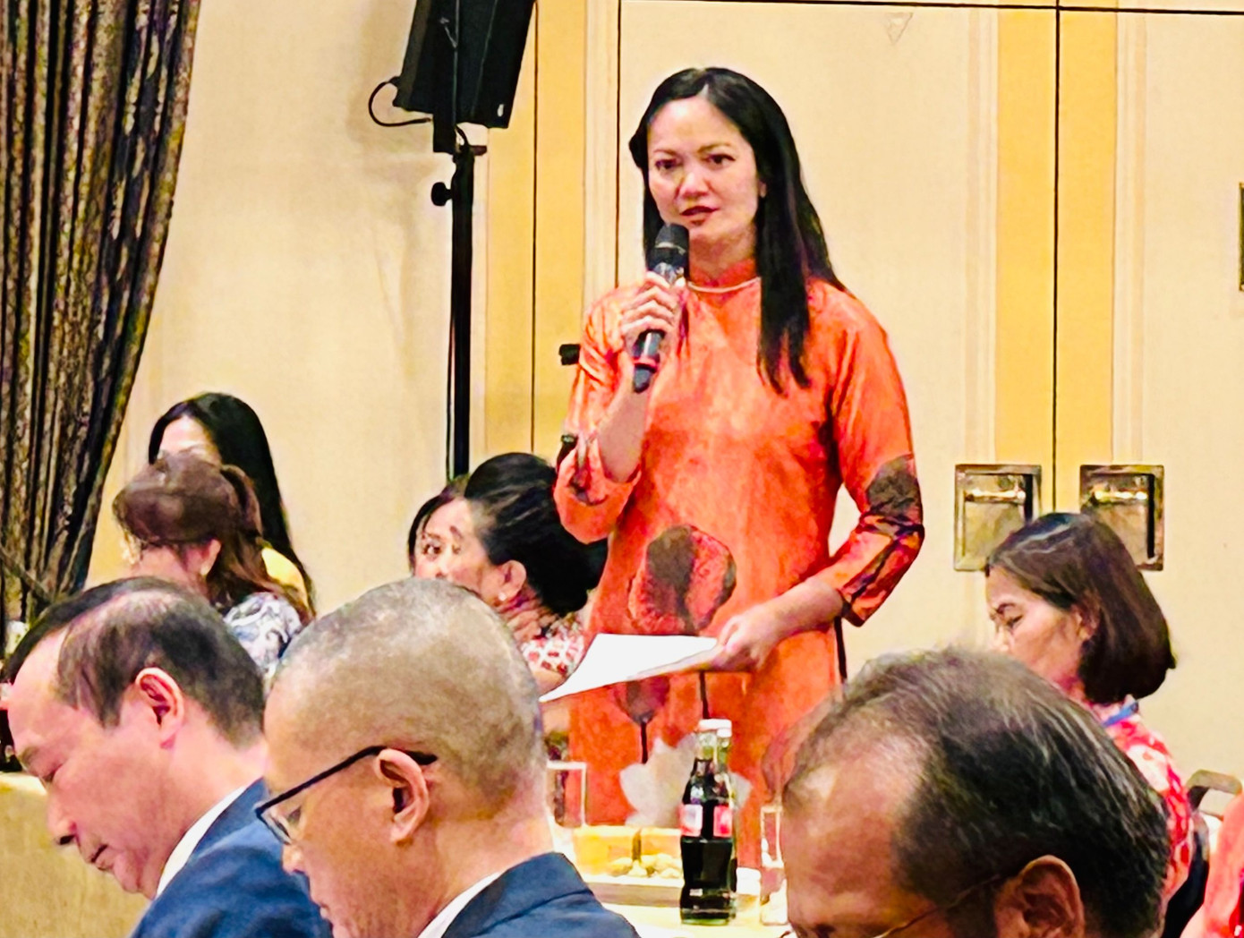 Bà Vũ Thị Hải, đại diện Hội Phụ nữ Việt Nam tại thành phố Vienna và cộng đồng Việt Nam sinh sống và làm việc tại Áo, phát biểu. (Ảnh: Lê Xuân Sơn) Bà Vũ Thị Hải, đại diện Hội Phụ nữ Việt Nam tại thành phố Vienna và cộng đồng Việt Nam sinh sống và làm việc tại Áo, phát biểu. (Ảnh: Lê Xuân Sơn)