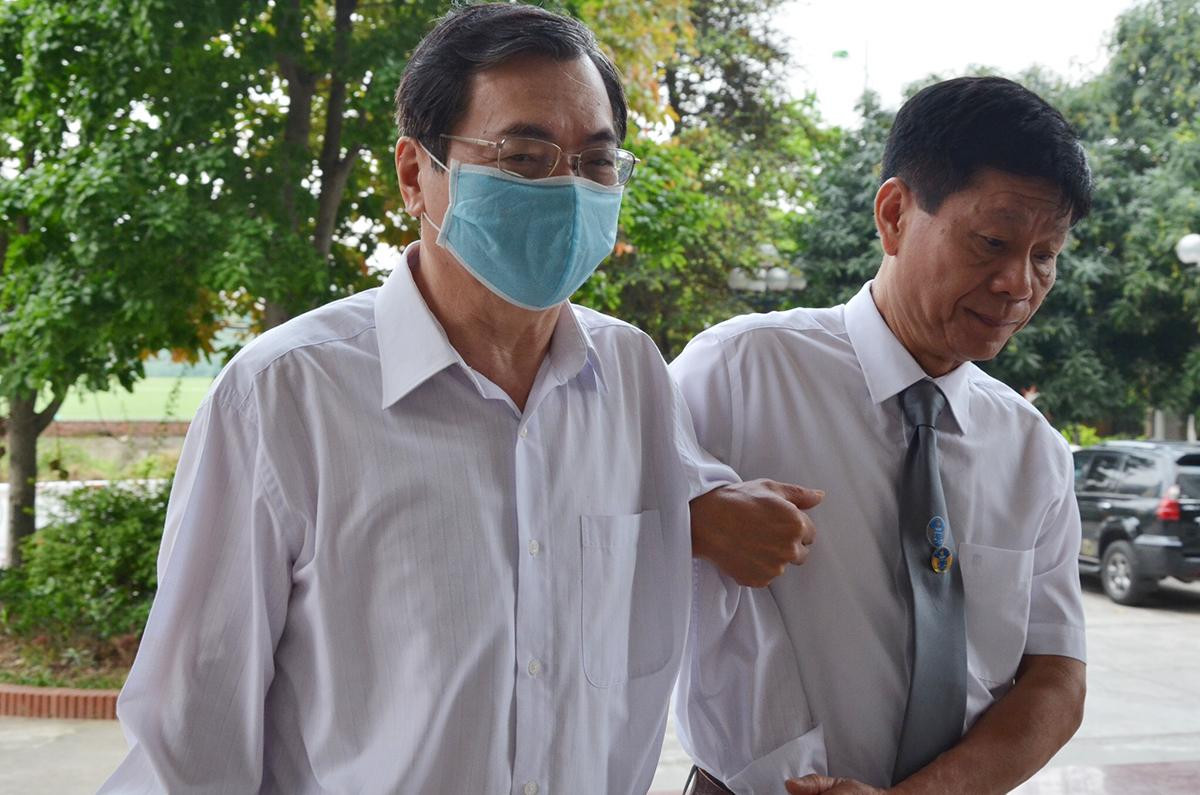 Ông Vũ Huy Hoàng, cựu Bộ trưởng Bộ Công thương bị tuyên phạt 11 năm tù trong vụ khu đất 2-4-6 Hai Bà Trưng, quận 1, TP HCM "lọt tay" tư nhân.