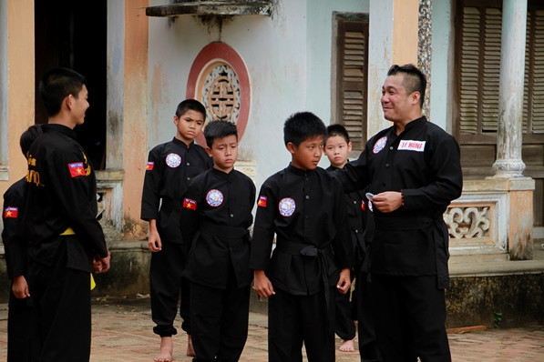 Diễn viên Lý Hùng nói về màn tỉ thí của cao thủ Vịnh Xuân? ảnh 1