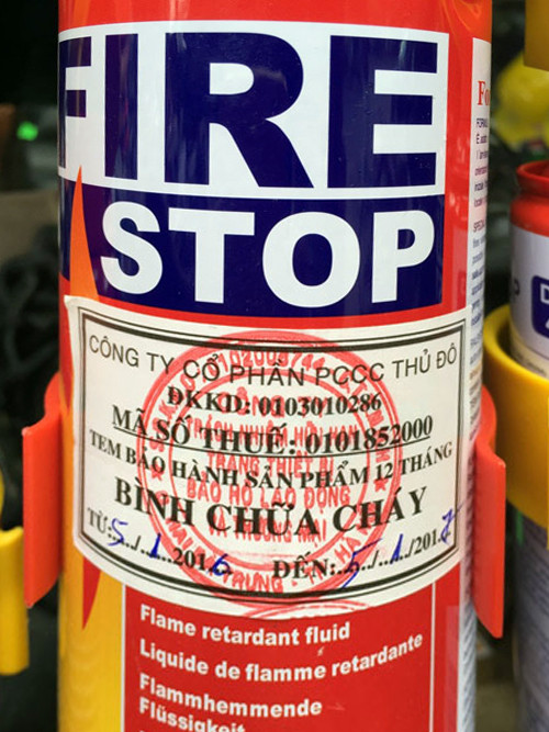 Bình chữa cháy trong ôtô: Đặt đâu để không bị nổ? ảnh 1