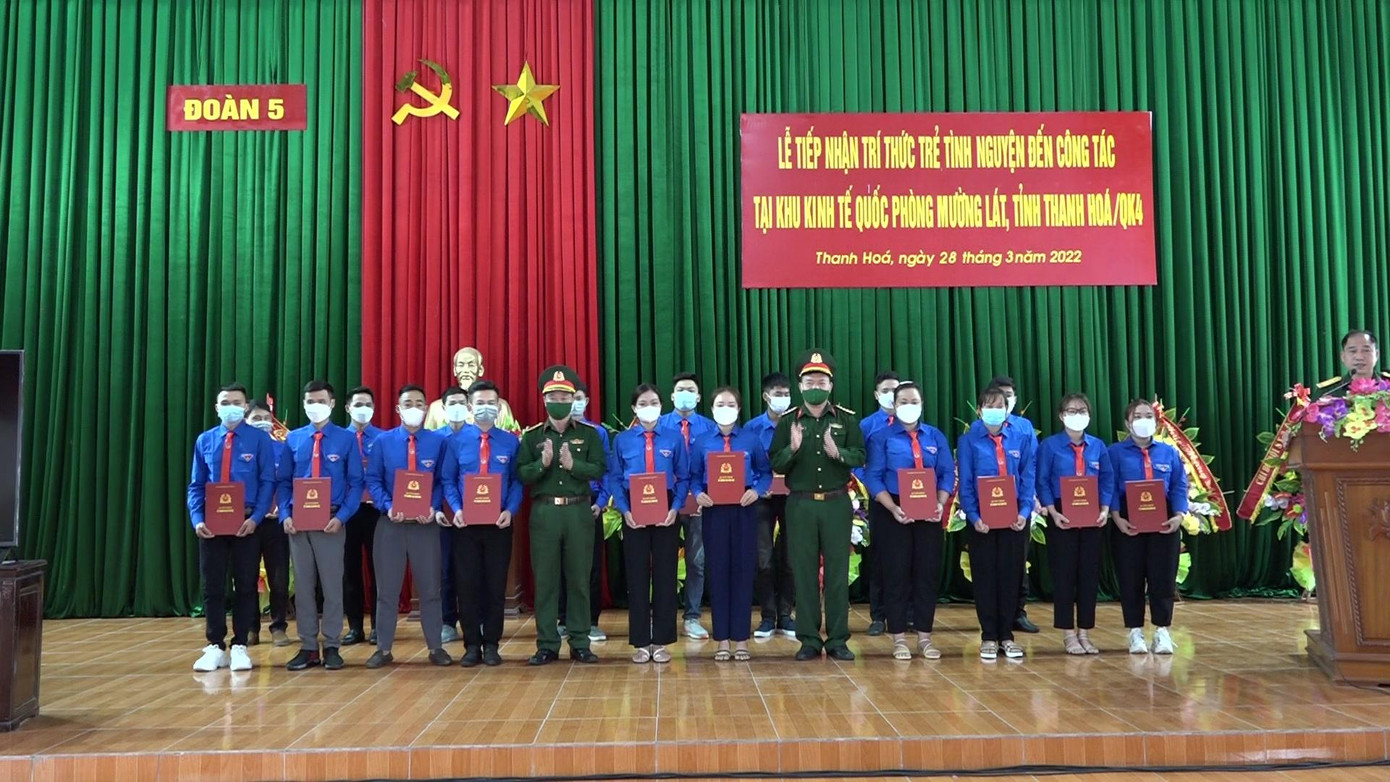 Đoàn Kinh tế - Quốc phòng 5 tiếp nhận 24 trí thức trẻ tình nguyện về công tác Đoàn Kinh tế - Quốc phòng 5 tiếp nhận 24 trí thức trẻ tình nguyện về công tác
