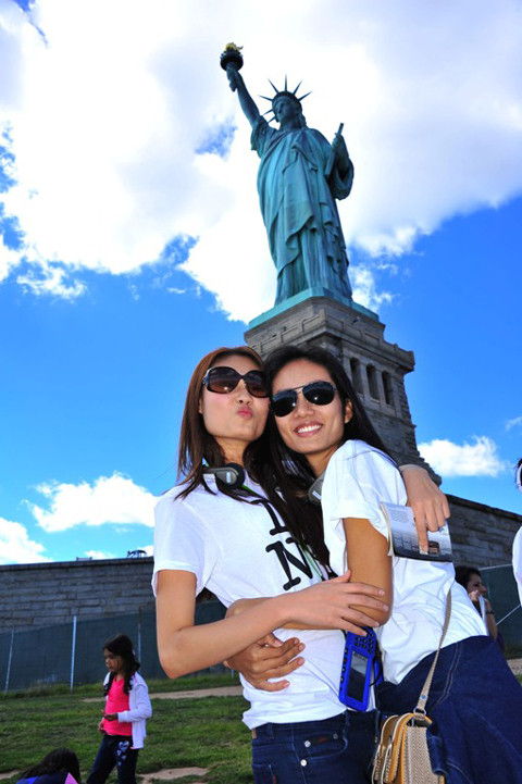 Mai Giang và Nhã Trúc. Mai Giang và Nhã Trúc