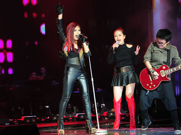 Trong đêm Bán kết 1, Thảo My như được tiếp thêm sức mạnh khi hát 'Stronger' với sự hỗ trợ của nhạc sĩ Phương Uyên và thí sinh Ngọc Trâm. Màn trình diễn sôi động, 'máu lửa' đã mang đến không khí cuồng nhiệt cho khán giả. Nhạc sĩ Quốc Trung thấy được sự cố gắng của Thảo My trong từng phần biểu diễn, nhưng anh khuyên cô nên làm sao để khán giả có cảm giác được thư giãn nhiều hơn khi xem cô hát