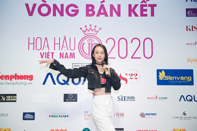 Top 60 thí sinh khoe sắc tại họp báo Vòng Bán kết toàn quốc Hoa hậu Việt Nam 2020 ảnh 37