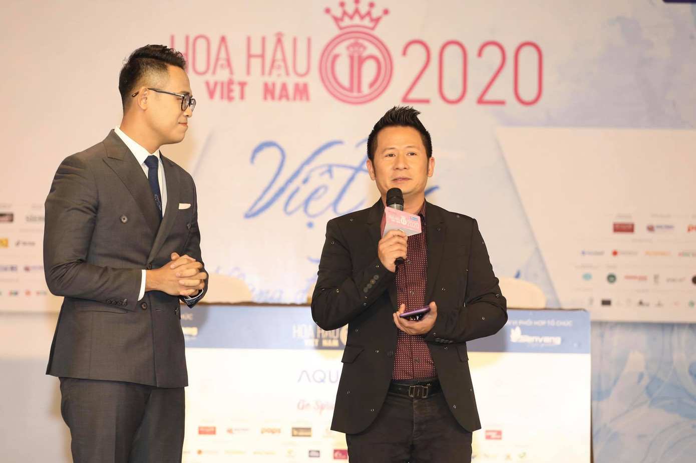 Top 60 thí sinh khoe sắc tại họp báo Vòng Bán kết toàn quốc Hoa hậu Việt Nam 2020 ảnh 10