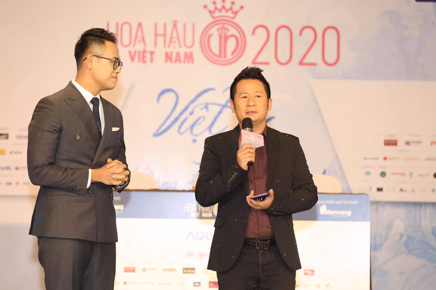 Top 60 thí sinh khoe sắc tại họp báo Vòng Bán kết toàn quốc Hoa hậu Việt Nam 2020 ảnh 10