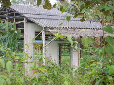 Ngôi nhà hoang là nơi họp dân buộc tội ông giáo Nguyễn ăn trộm tôm