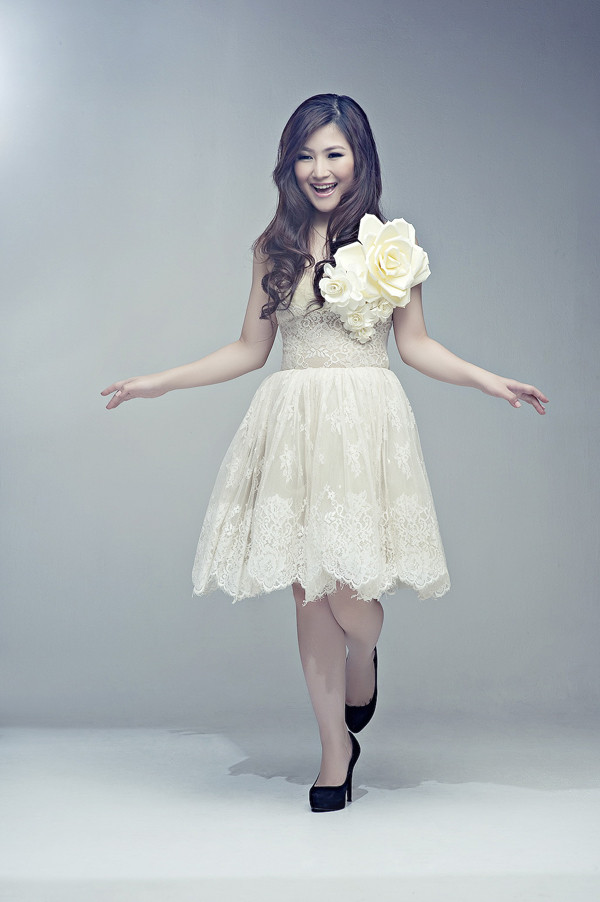 Với sự tự tin và tài năng, Hương Tràm đã trở thành quán quân 'Giọng Hát Việt' mùa đầu tiên