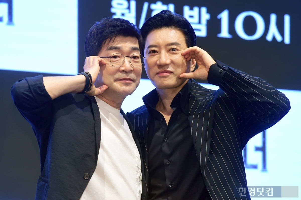 Cả Son Hyun Joo và Kim Myung Min đều dành rất nhiều tâm huyết cho bộ phim này. Son Hyun chia sẻ: " Dựa trên kịch bản gốc rất thú vị của Israel, nhiều người đã bỏ công sức vào nó. Tôi đặc biệt muốn làm việc với nam diễn viên Kim Myung Min, nhưng đây là lần đầu tiên và thật đáng tiếc khi chúng tôi không thể gặp nhau trước đó. Tôi hy vọng chúng tôi có thể gặp lại nhau trong tương lai". Còn Kim Myung Min thì chia sẻ: "Tôi đã dành thời gian quý báu cho gia đình mình trong 3 năm. Tôi bị lẹo mắt mà tôi không muốn mắc phải khi cố gắng làm việc lần đầu tiên sau một thời gian dài, khiến mọi người phải chú ý. Tôi đã tăng khoảng 6 kg để hợp với vai diễn. Tôi đã gặp rất nhiều khó khăn khi cố gắng thể hiện vẻ ngoài của Kim Kang Heon. Khi mỗi tập phim tiến triển, sự căng thẳng tăng lên và những tình tiết khác nhau xảy ra. Thời gian tiền sản xuất cho tác phẩm này rất dài. Tôi đã lo lắng về việc liệu bộ phim này có thực sự được phát sóng hay không, nhưng tôi rất vui vì nó có thể ra mắt như thế này. Thời gian tôi chờ đợi để nó trở thành một tác phẩm trôi qua như một đoạn hồi tưởng. Dù là trong lúc diễn xuất hay là một con người ngoài thực tế, Son Hyun Joo luôn tỏa ra sự ấm áp". Cả Son Hyun Joo và Kim Myung Min đều dành rất nhiều tâm huyết cho bộ phim này. Son Hyun chia sẻ: " Dựa trên kịch bản gốc rất thú vị của Israel, nhiều người đã bỏ công sức vào nó. Tôi đặc biệt muốn làm việc với nam diễn viên Kim Myung Min, nhưng đây là lần đầu tiên và thật đáng tiếc khi chúng tôi không thể gặp nhau trước đó. Tôi hy vọng chúng tôi có thể gặp lại nhau trong tương lai". Còn Kim Myung Min thì chia sẻ: "Tôi đã dành thời gian quý báu cho gia đình mình trong 3 năm. Tôi bị lẹo mắt mà tôi không muốn mắc phải khi cố gắng làm việc lần đầu tiên sau một thời gian dài, khiến mọi người phải chú ý. Tôi đã tăng khoảng 6 kg để hợp với vai diễn. Tôi đã gặp rất nhiều khó khăn khi cố gắng thể hiện vẻ ngoài của Kim Kang Heon. Khi mỗi tập phim tiến triển, sự căng thẳng tăng lên và những tình tiết khác nhau xảy ra. Thời gian tiền sản xuất cho tác phẩm này rất dài. Tôi đã lo lắng về việc liệu bộ phim này có thực sự được phát sóng hay không, nhưng tôi rất vui vì nó có thể ra mắt như thế này. Thời gian tôi chờ đợi để nó trở thành một tác phẩm trôi qua như một đoạn hồi tưởng. Dù là trong lúc diễn xuất hay là một con người ngoài thực tế, Son Hyun Joo luôn tỏa ra sự ấm áp".