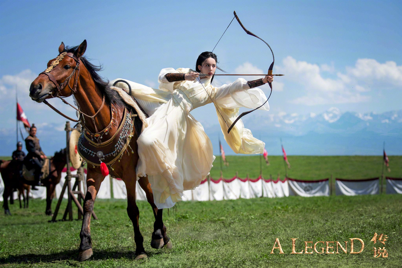 Trong phim, Cổ Lực Na Trát vào vai công chúa chạy trốn giỏi võ nghệ, đồng thời có nhiều cảnh chiến đấu hấp dẫn và gay cấn với hoàng tử do Lý Trị Đình thủ vai. Na Trát tiết lộ rằng mình và Lý Trị Đình hầu như không liên lạc trên trường quay. Mỗi lần gặp nhau, họ đều phải đánh nhau cho đến khi quay xong, sau họ mới nhận ra rằng hai người đã quên thêm WeChat. Lý Trị Định tiết lộ nhân vật phản diện anh thủ vai là một &quot;kẻ xấu khá mù quáng và đáng ghét&quot;.Có rất nhiều cảnh chiến đấu trong A Legend, một số cảnh cực kỳ gay cấn. Bộ phận sản xuất tiết lộ vô cùng lo lắng khi quay cảnh hàng nghìn con ngựa phi nước đại: “Mười hai nghìn con ngựa cùng chạy, và các diễn viên đều trực tiếp ra trận. Chúng tôi thực sự sợ các diễn viên sẽ ngã, vì nếu có người ngã, con ngựa không chịu dừng lại, thực sự rất nguy hiểm nhưng họ nhất quyết phải làm”.