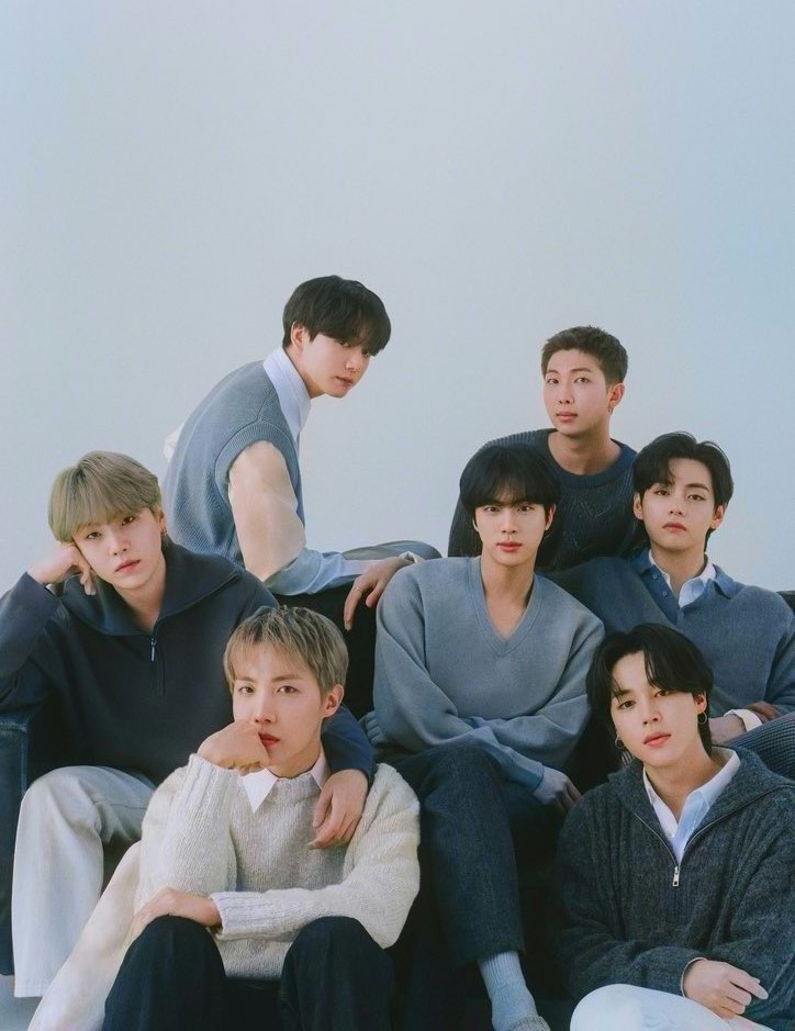 BTS chiếm vị trí thứ hai trong tháng 8 với chỉ số danh tiếng thương hiệu là 4.980.992. BTS chiếm vị trí thứ hai trong tháng 8 với chỉ số danh tiếng thương hiệu là 4.980.992.