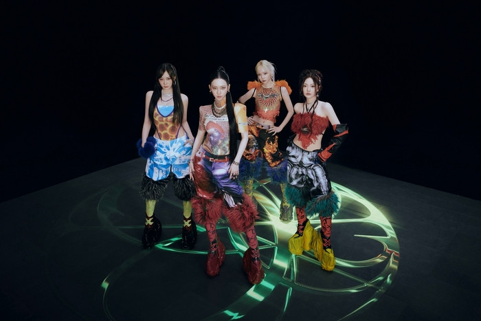 Một giờ trước khi phát hành album, Aespa sẽ tổ chức buổi phát sóng đặc biệt Armageddon’ Countdown Live lúc 5h chiều (KST) trên YouTube, TikTok và Weverse.