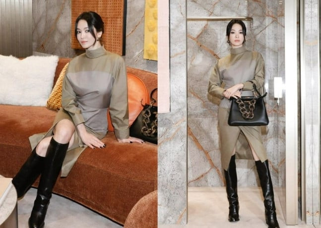 Chiếc váy da có giá khoảng 3,2 triệu KRW (khoảng 2.400 đô la Mỹ), có thiết kế tay áo kimono nổi bật xẻ ở phần dưới. Chiếc túi xách làm bằng da bê có giá khoảng 8,1 triệu KRW, trong khi đôi bốt, nổi tiếng với thiết kế gót ẩn độc đáo, có giá 3,13 triệu KRW (khoảng 2.347,5 đô la Mỹ). Chiếc váy da có giá khoảng 3,2 triệu KRW (khoảng 2.400 đô la Mỹ), có thiết kế tay áo kimono nổi bật xẻ ở phần dưới. Chiếc túi xách làm bằng da bê có giá khoảng 8,1 triệu KRW, trong khi đôi bốt, nổi tiếng với thiết kế gót ẩn độc đáo, có giá 3,13 triệu KRW (khoảng 2.347,5 đô la Mỹ).