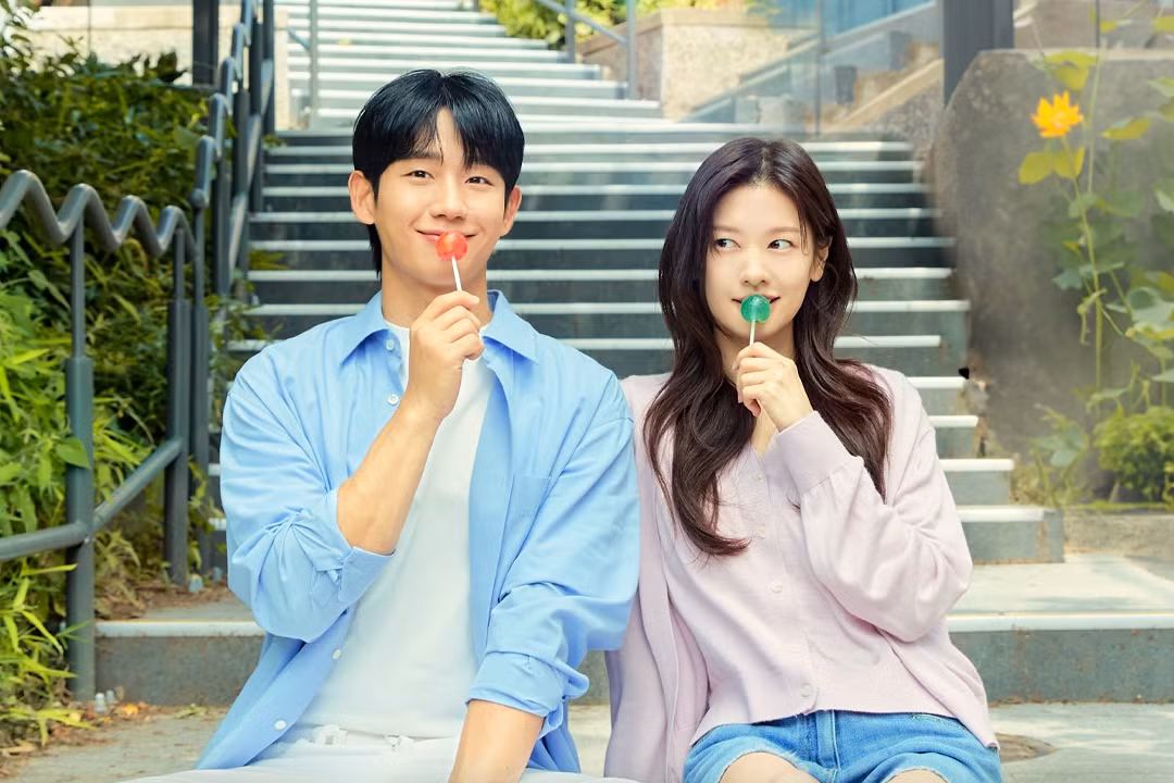 Phim lên sóng vào lúc 21h20 (theo giờ Hàn Quốc) vào thứ Bảy, Chủ Nhật hằng tuần, bắt đầu từ 17/8. Bộ phim được chỉ đạo bởi đạo diễn Yoo Je Won và biên kịch Shin Ha Eun của Hometown Cha-Cha-Cha. Phim lên sóng vào lúc 21h20 (theo giờ Hàn Quốc) vào thứ Bảy, Chủ Nhật hằng tuần, bắt đầu từ 17/8. Bộ phim được chỉ đạo bởi đạo diễn Yoo Je Won và biên kịch Shin Ha Eun của Hometown Cha-Cha-Cha.