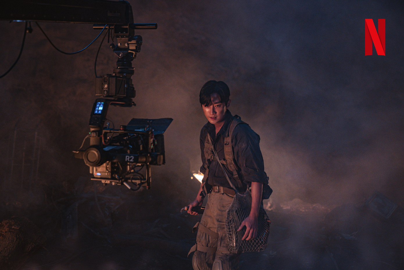 Jung Jinyoung, người đóng vai Chan Yeong, bày tỏ : “Được tham gia phần 3, phần cuối của bộ phim, tôi đã dành hết tâm sức của mình vào mỗi cảnh quay. Đó là một dự án quý giá và có ý nghĩa”. Jung Jinyoung, người đóng vai Chan Yeong, bày tỏ : “Được tham gia phần 3, phần cuối của bộ phim, tôi đã dành hết tâm sức của mình vào mỗi cảnh quay. Đó là một dự án quý giá và có ý nghĩa”.