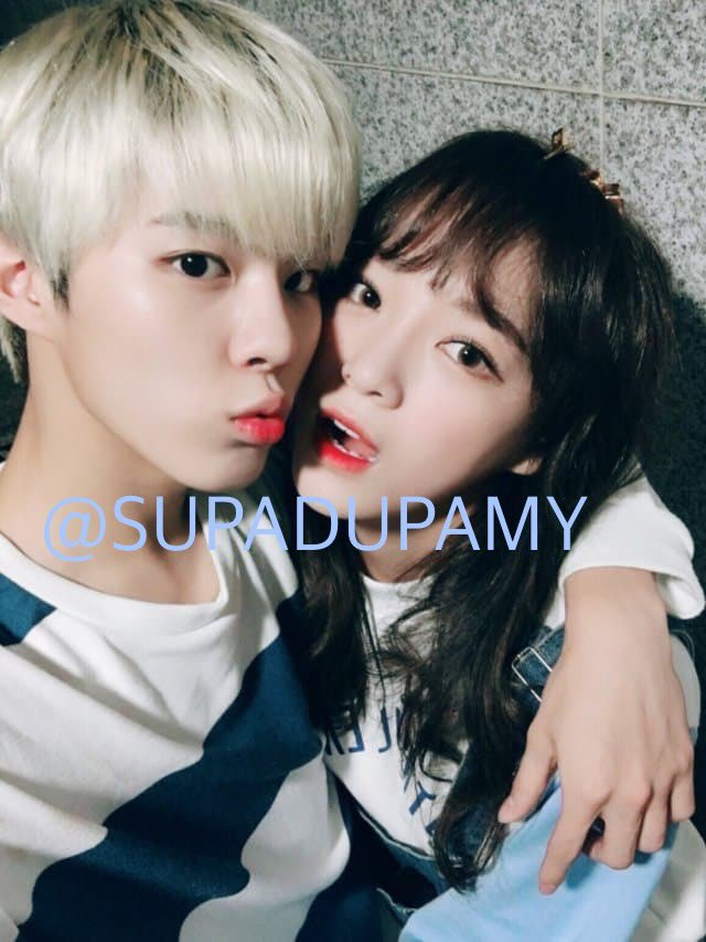 Một cư dân mạng khác cũng đã chia sẻ một bức ảnh khác của Kim Woo Seok với nữ diễn viên kiêm thần tượng Kim Se Jeong và cho rằng họ cũng từng hẹn hò trong quá khứ. Một cư dân mạng khác cũng đã chia sẻ một bức ảnh khác của Kim Woo Seok với nữ diễn viên kiêm thần tượng Kim Se Jeong và cho rằng họ cũng từng hẹn hò trong quá khứ.