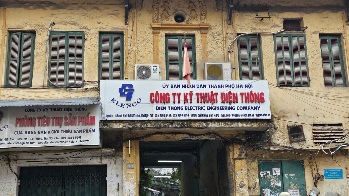 Được biết, Công ty Kỹ thuật Điện thông là doanh nghiệp nhà nước trực thuộc Sở Công Thương Hà Nội, được thành lập theo quyết định số 5389/QĐ-UB ngày 14/04/1993 của UBND TP Hà Nội.