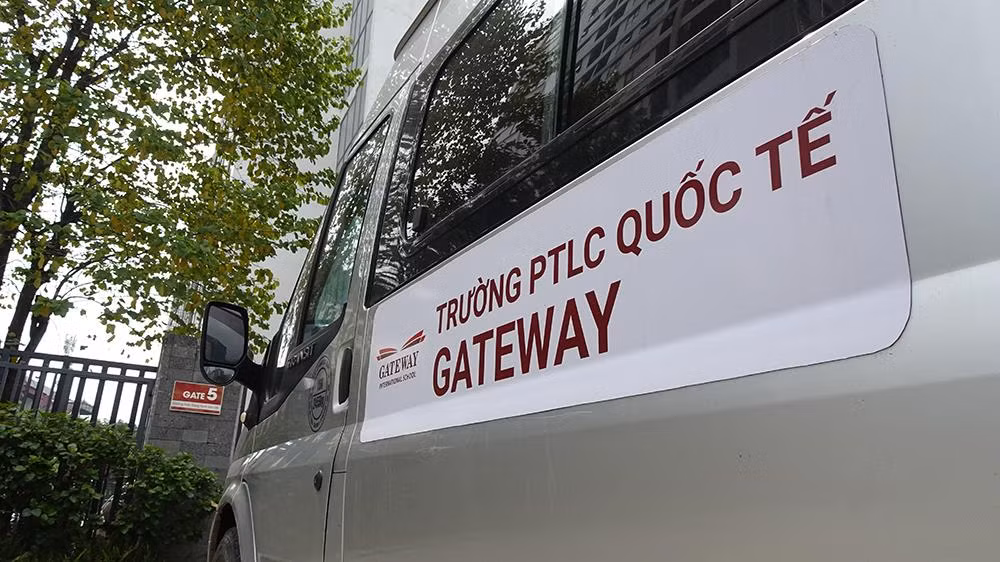 Bé trai lớp 1 tử vong trên ô tô: Trường Gateway có mức học phí bao nhiêu? ảnh 1