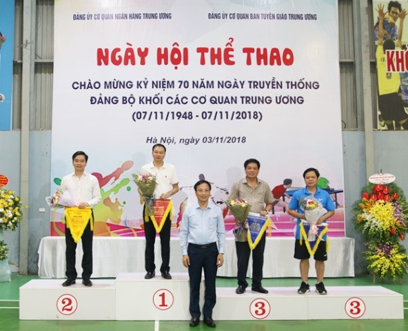 Giao lưu 70 năm Ngày truyền thống Đảng bộ Khối các cơ quan Trung ương ảnh 13