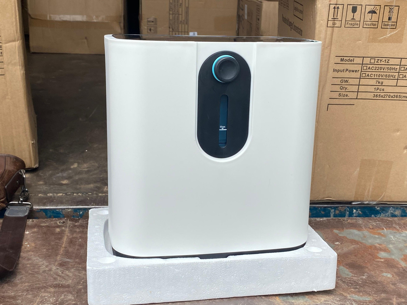 Máy thở không rõ nguồn gốc.