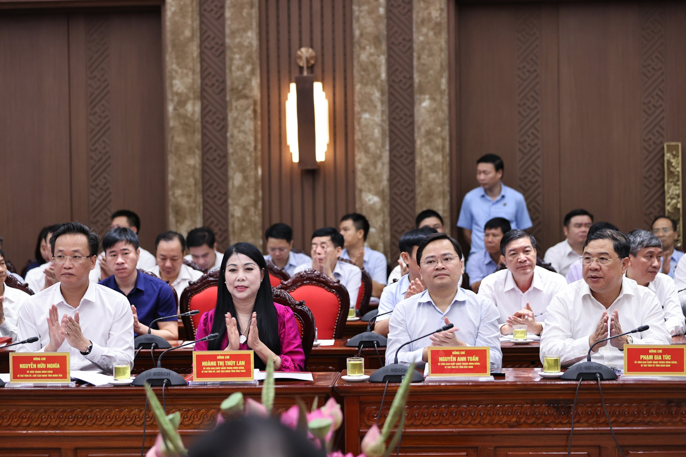 Các đại biểu tham dự hội nghị.