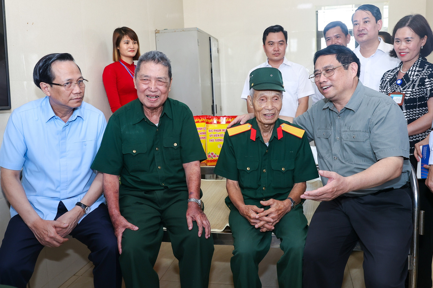 Thủ tướng thăm Trung tâm Điều dưỡng thương binh Nho Quan, tỉnh Ninh Bình