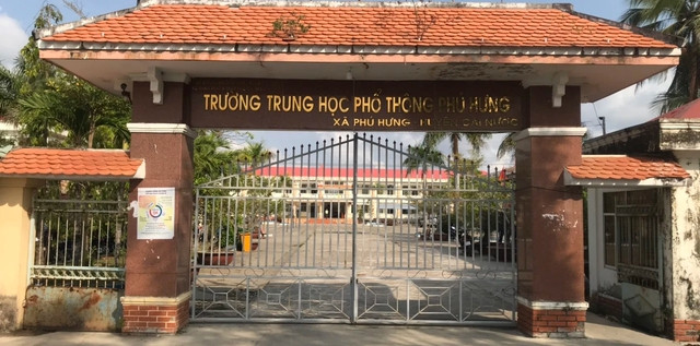Trường THPT Phú Hưng. Ảnh: Website Sở GD&ĐT tỉnh Cà Mau. Trường THPT Phú Hưng. Ảnh: Website Sở GD&ĐT tỉnh Cà Mau.