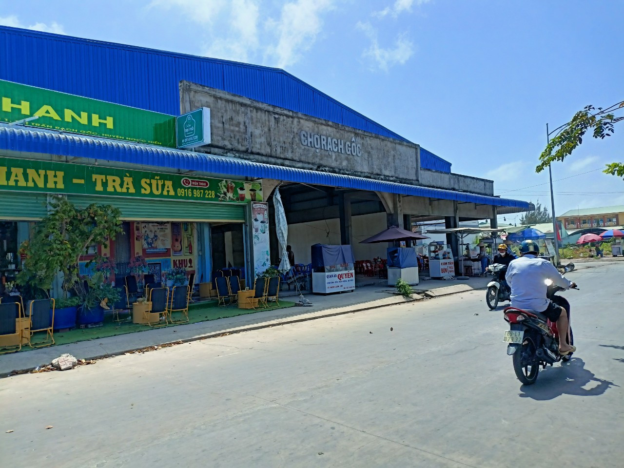 Khu chợ Rạch Gốc.