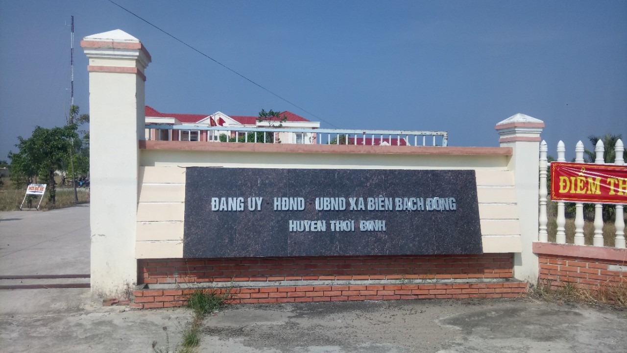 Trụ sở xã Biển Bạch Đông (huyện Thới Bình) - nơi ông P. đang công tác. Trụ sở xã Biển Bạch Đông (huyện Thới Bình) - nơi ông P. đang công tác.