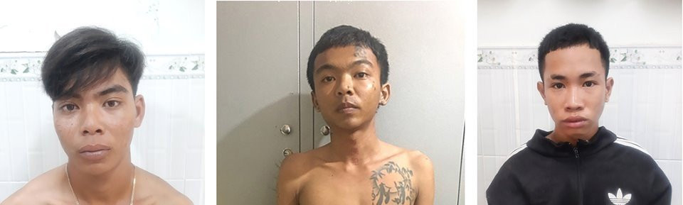 Các đối tượng chém người bị công an tạm giữ để phục vụ công tác điều tra. Các đối tượng chém người bị công an tạm giữ để phục vụ công tác điều tra.