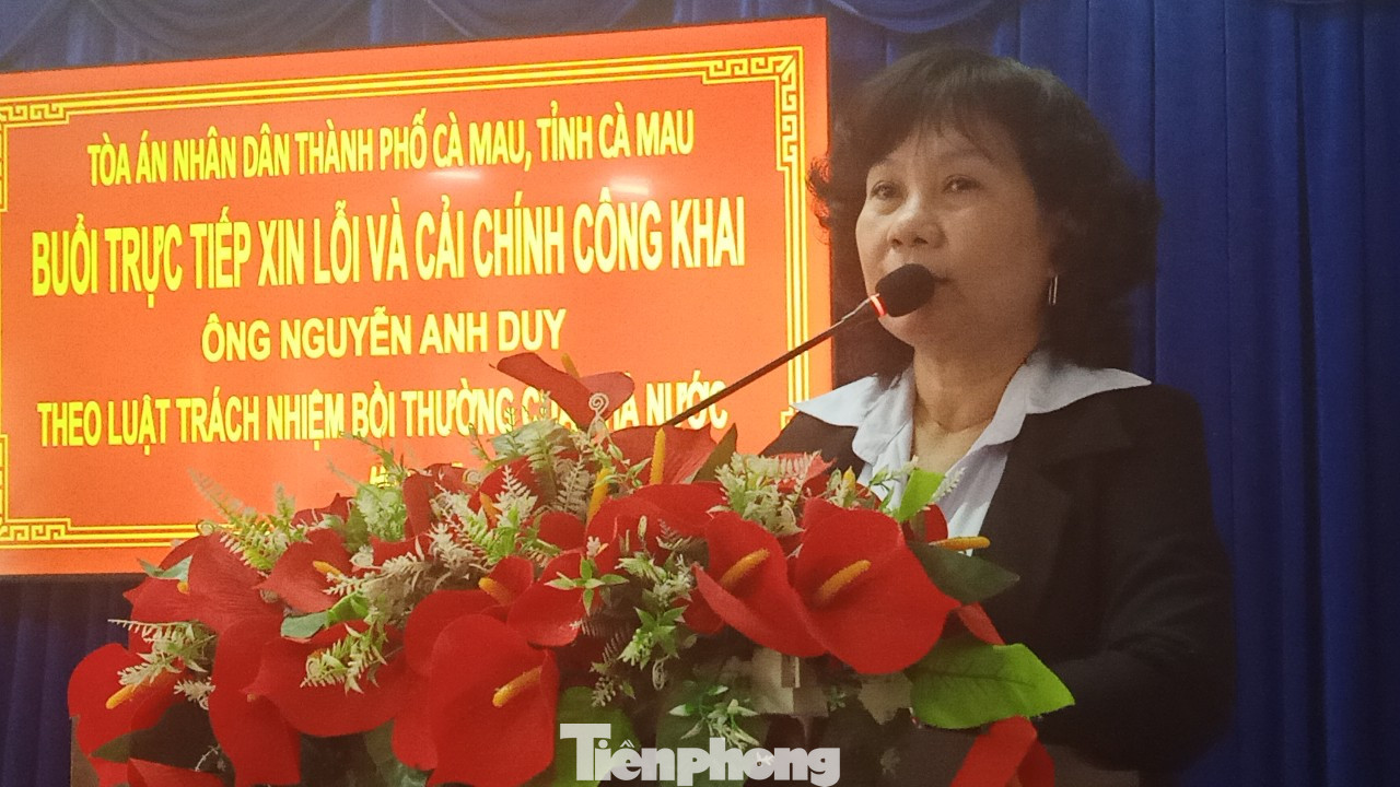 Luật sư Trần Thị Ánh chia sẻ tại buổi công khai xin lỗi đối với anh Duy. Luật sư Trần Thị Ánh chia sẻ tại buổi công khai xin lỗi đối với anh Duy.