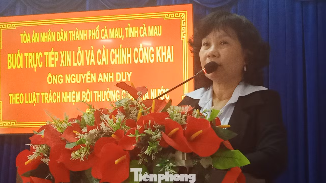 Luật sư Trần Thị Ánh chia sẻ tại buổi công khai xin lỗi đối với anh Duy. Luật sư Trần Thị Ánh chia sẻ tại buổi công khai xin lỗi đối với anh Duy.