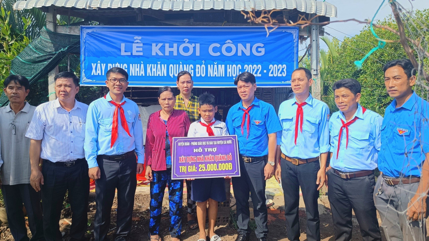 Khởi công xây dựng Nhà “Khăn quàng đỏ”. Ảnh: PV. Khởi công xây dựng Nhà “Khăn quàng đỏ”. Ảnh: PV.