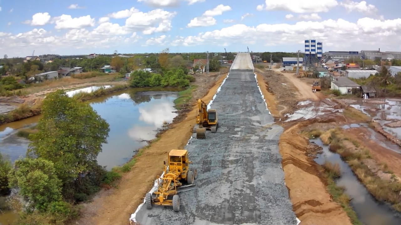 Theo Cục Quản lý đầu tư xây dựng, đến giữa tháng 4/2023, dự án thi công đạt 81,5% giá trị các hợp đồng. Theo Cục Quản lý đầu tư xây dựng, đến giữa tháng 4/2023, dự án thi công đạt 81,5% giá trị các hợp đồng.