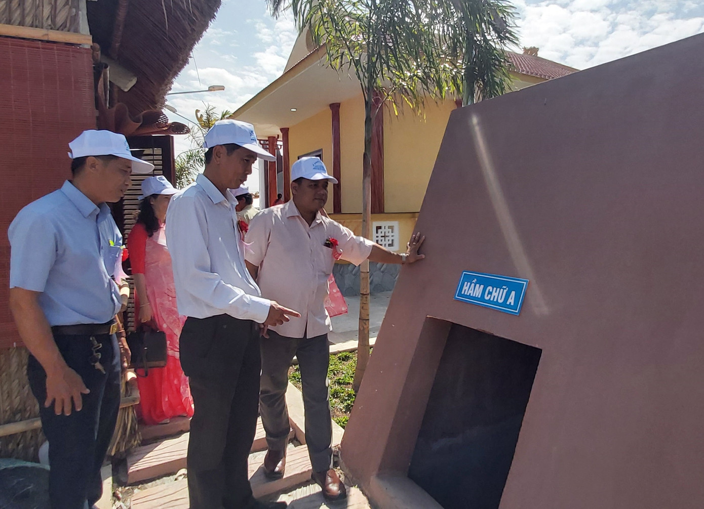 Phát biểu tại buổi lễ khánh thành, ông Huỳnh Minh Nguyên, Chủ tịch UBND huyện U Minh cho biết, công trình di tích lịch sử “Nơi ở và làm việc của đồng chí Võ Văn Kiệt” được khánh thành vào ngày hôm nay, có ý nghĩa sâu sắc để tôn vinh và tri ân những cống hiến to lớn, quan trọng của bác đối với sự nghiệp cách mạng vẻ vang của Đảng và dân tộc; đồng thời góp phần giáo dục truyền thống lịch sử cách mạng, lòng yêu nước, tư tưởng chính trị, đạo đức, lối sống, ý chí, khát vọng vươn lên, cống hiến cho các tầng lớp nhân dân, nhất là thế hệ trẻ hôm nay.