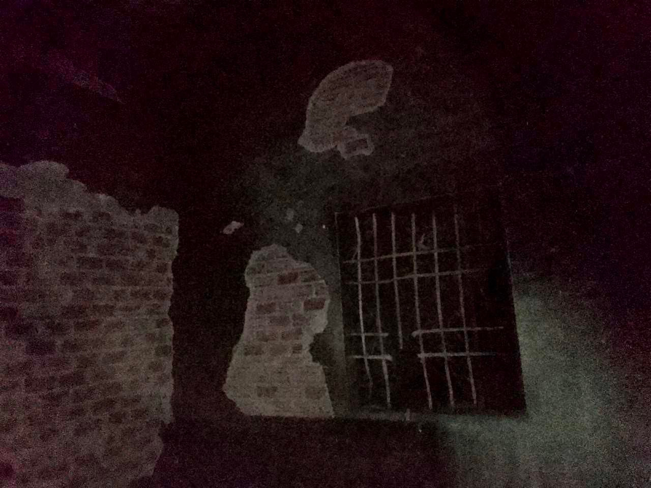 Hiện trường căn phòng của anh P. bị đốt cháy. Hiện trường căn phòng của anh P. bị đốt cháy.