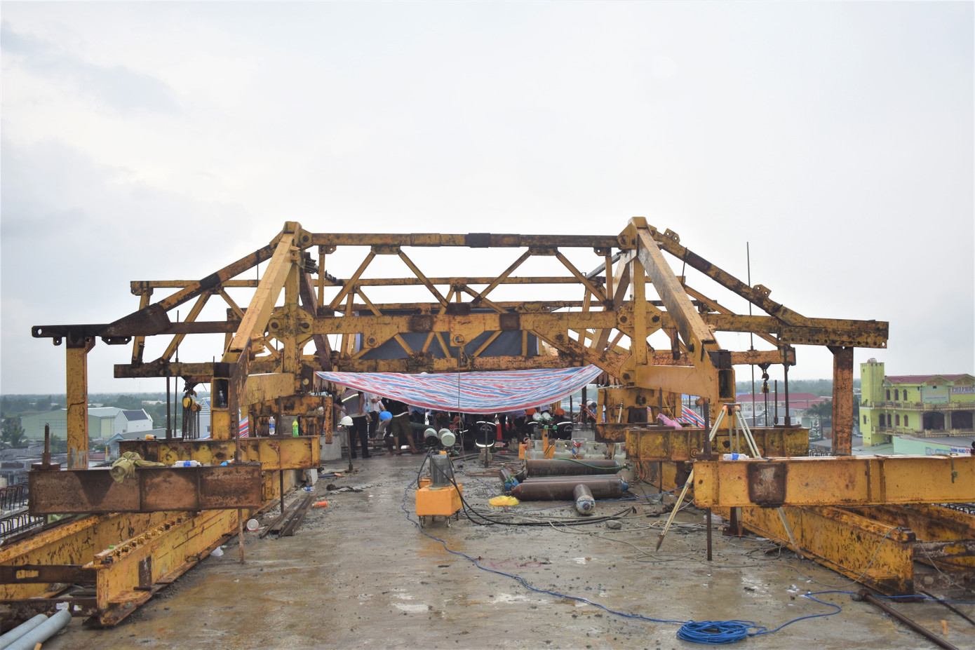 Ban Quản lý dự án xây dựng công trình giao thông Cà Mau (chủ đầu tư) cho biết, đến nay công trình cầu qua sông Ông Đốc đã đạt hơn 90% khối lượng.