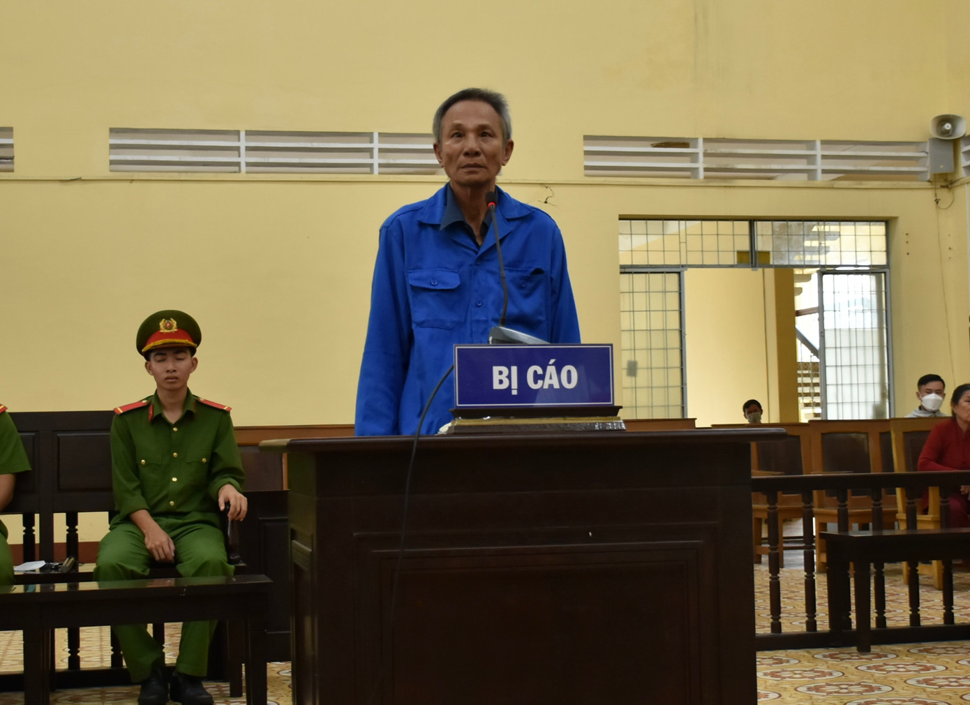 Bị cáo Trần Văn Dũng tại phiên toà sơ thẩm. Bị cáo Trần Văn Dũng tại phiên toà sơ thẩm.