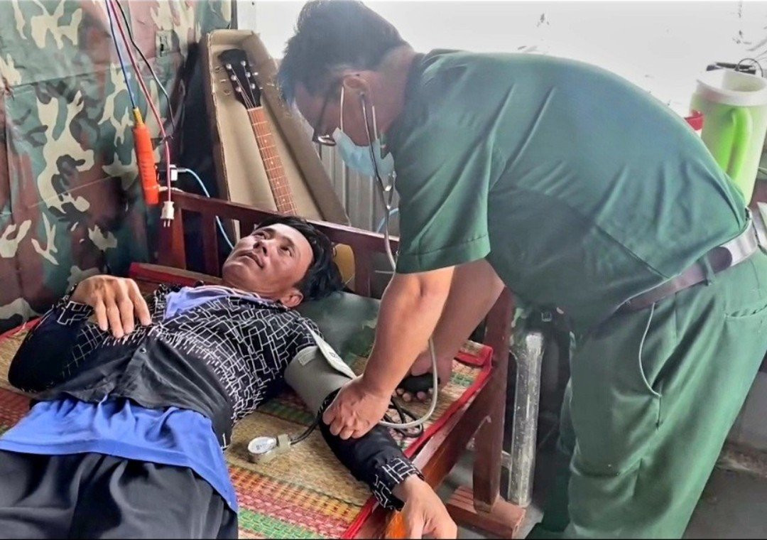 Hiện tại, sức khỏe các thuyền viên đã ổn định và được bàn giao về với gia đình. Hiện tại, sức khỏe các thuyền viên đã ổn định và được bàn giao về với gia đình.