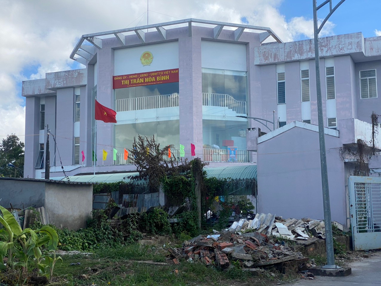 Thị trấn Hoà Bình, huyện Hoà Bình, tỉnh Bạc Liêu. Thị trấn Hoà Bình, huyện Hoà Bình, tỉnh Bạc Liêu.