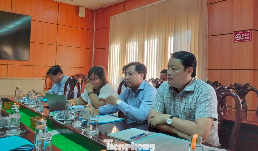 Đại diện UBND TP. Cà Mau cung cấp thông tin cho báo chí.