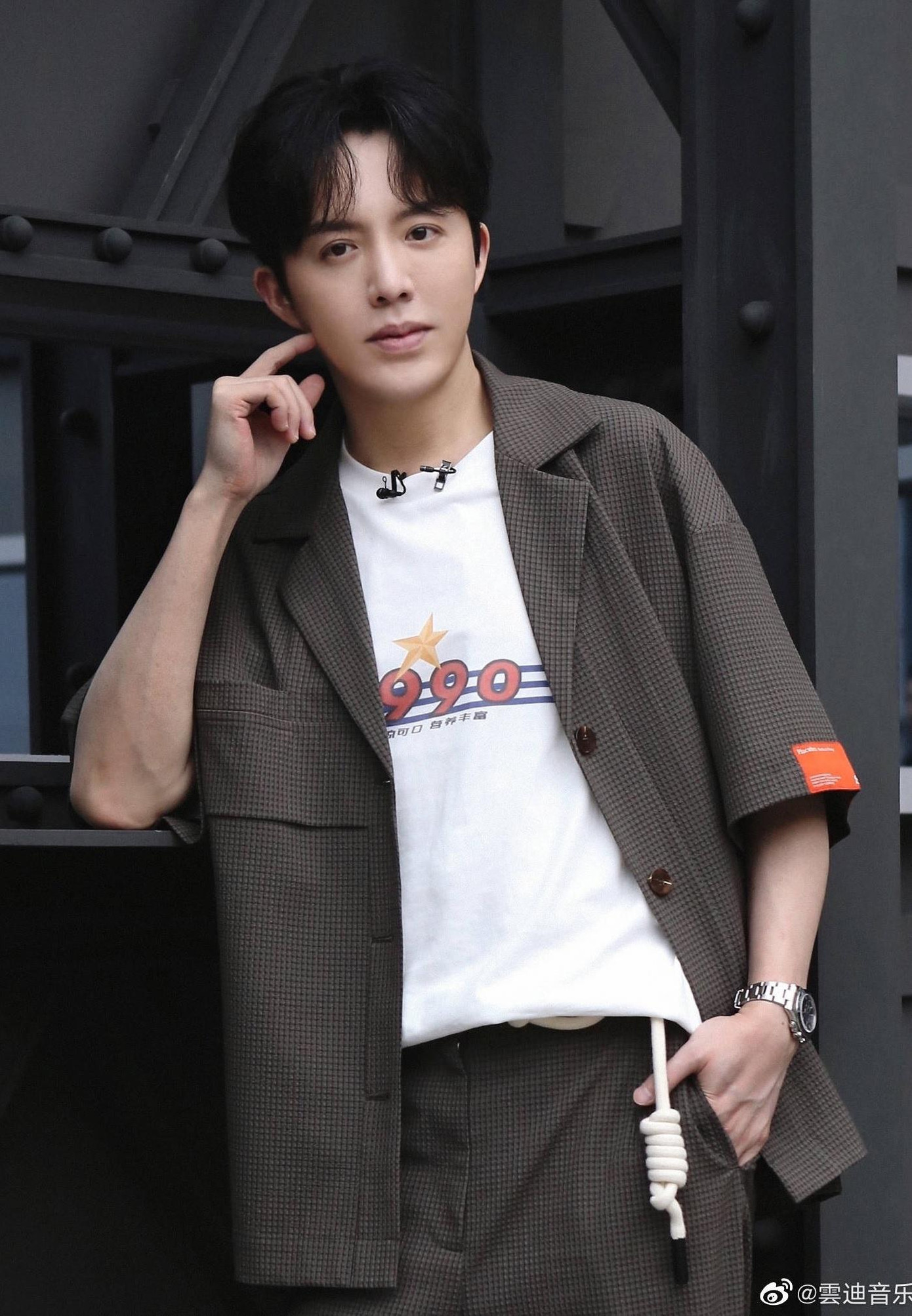 Lý Vân Địch bị quay lưng sau khi vướng bê bối. Ảnh: Sina.