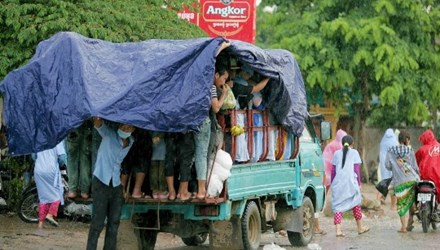 BẢN TIN ATGT: Xe máy 'kẹp' 4 đụng xe tải, 3 cô gái tử vong ảnh 5