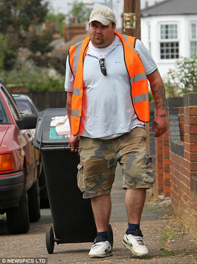 Những người hết sạch tiền chỉ sau vài năm trúng xổ số ảnh 3