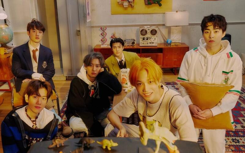 Dù có tới nửa số thành viên đang nhập ngũ nhưng vị thế ở K-Pop của EXO vẫn không hề giảm xuống. Nhóm giữ hạng 5 trên bảng xếp hạng với tổng điểm là 2.447.571 cho tháng 1/2022.
