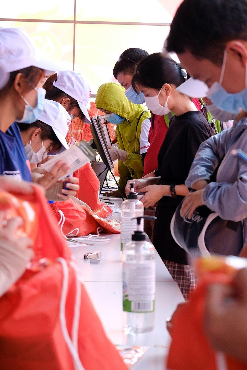 Không chỉ là cuộc tranh tài đỉnh cao giữa các VĐV xuất sắc nhất Việt Nam, Tiền Phong Marathon 2021 hứa hẹn là một ngày hội thực sự của những người yêu chạy bộ ba miền.