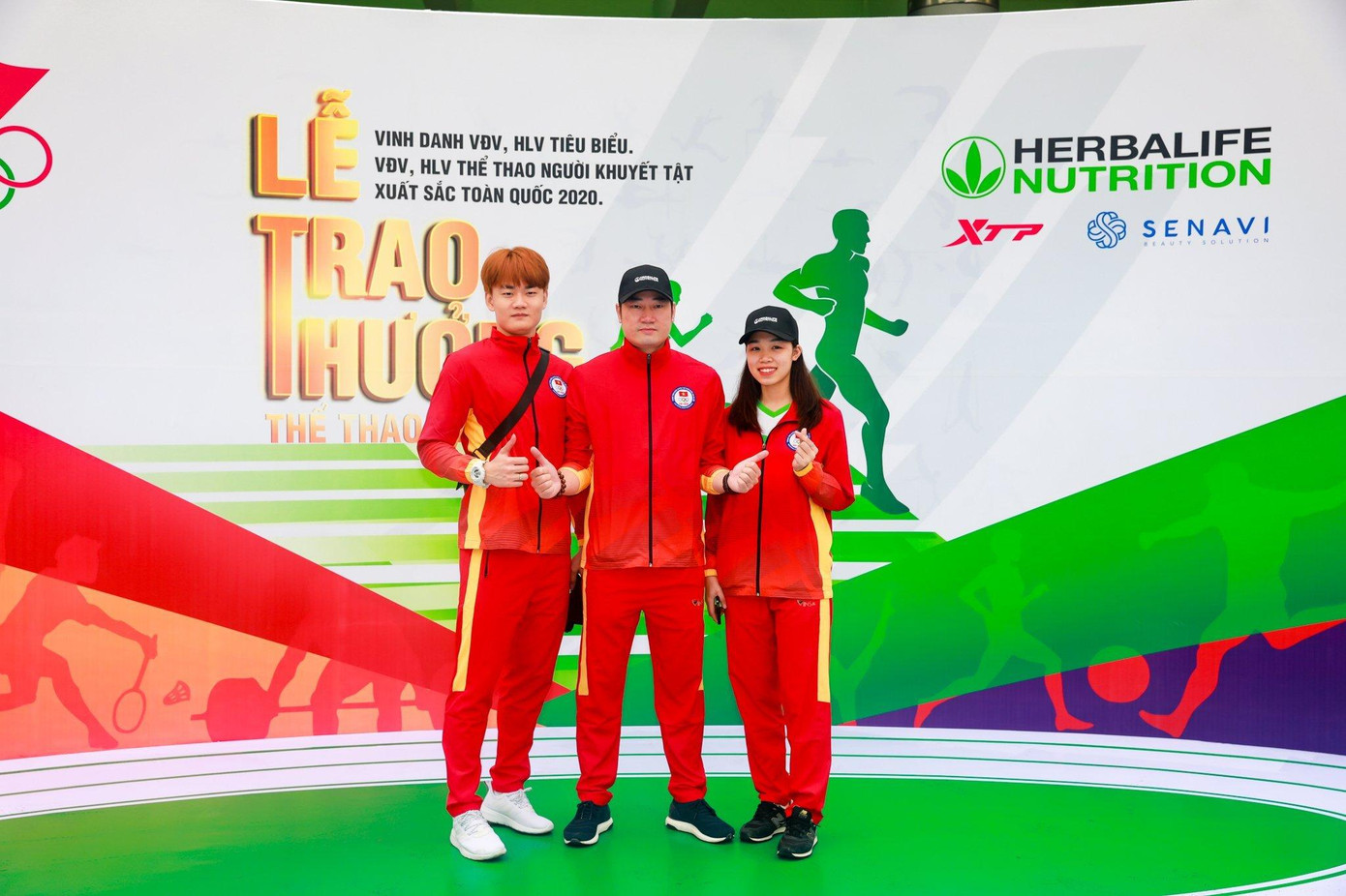 SENAVI là hệ thống trung tâm chăm sóc sức khỏe thể thao chuyên nghiệp và làm đẹp thẩm mỹ công nghệ cao uy tín tại Hà Nội. Đây được lựa chọn là điểm đến thường xuyên để phục hồi thể lực và chăm sóc sắc đẹp sau thi đấu của các vận động viên danh tiếng như nhà vô địch Olympic 2016 Hoàng Xuân Vinh (Bắn súng), Văn Toàn (Bóng đá), Ánh Viên (Bơi), Phan Bảo Long (Thể hình)... SENAVI là hệ thống trung tâm chăm sóc sức khỏe thể thao chuyên nghiệp và làm đẹp thẩm mỹ công nghệ cao uy tín tại Hà Nội. Đây được lựa chọn là điểm đến thường xuyên để phục hồi thể lực và chăm sóc sắc đẹp sau thi đấu của các vận động viên danh tiếng như nhà vô địch Olympic 2016 Hoàng Xuân Vinh (Bắn súng), Văn Toàn (Bóng đá), Ánh Viên (Bơi), Phan Bảo Long (Thể hình)...